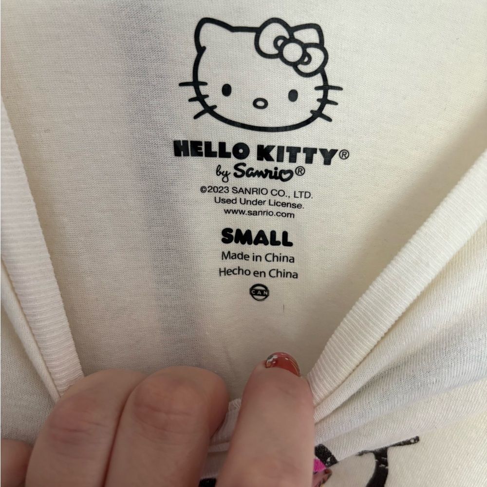 Hello Kitty Cream T-Shirt - Picture 3 of 3